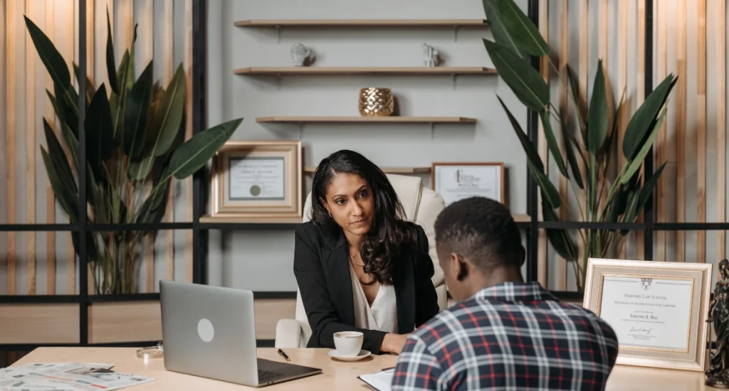 Choosing the Right Dermatology SEO Company: What Smart Clinics Look For 4 SEO Communication